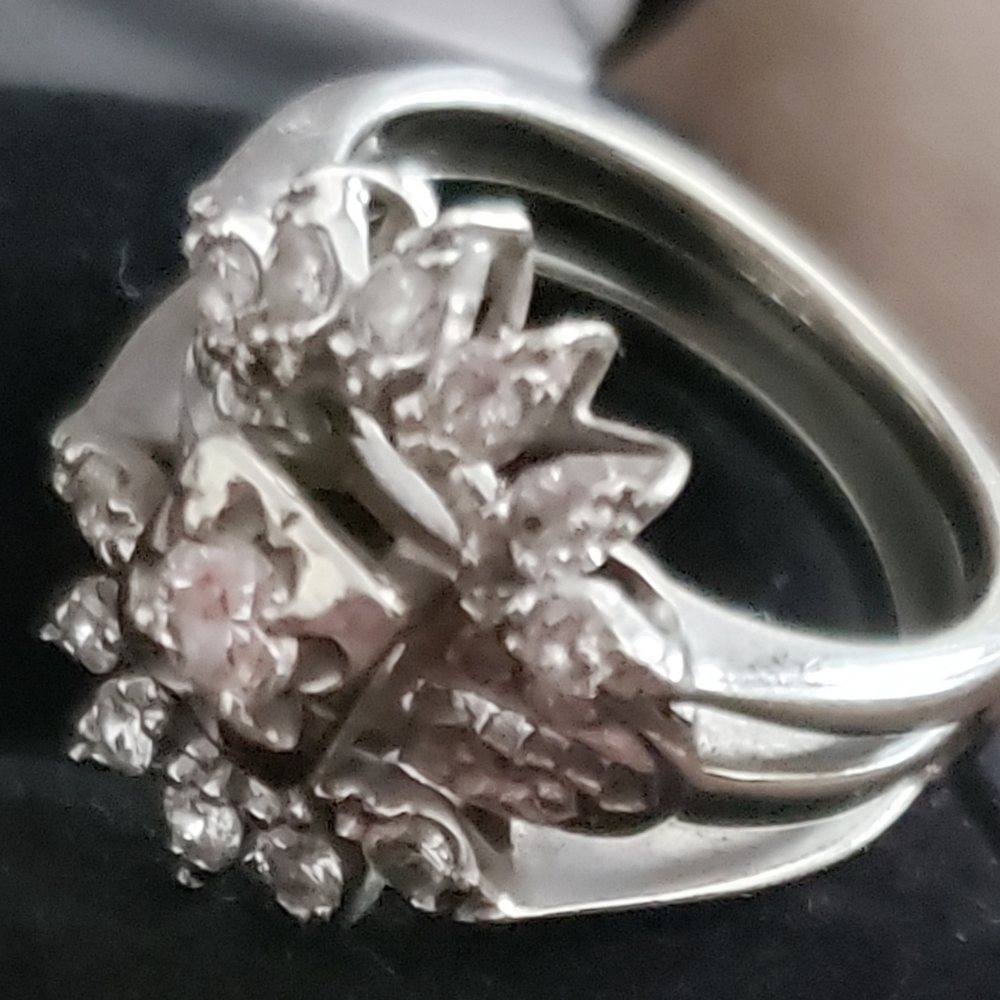 Diamond ring size 6 - Picture 3 of 7